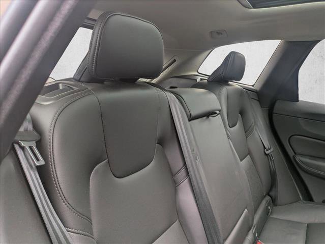 Used 2025 Volvo XC60 B5 Core image 26