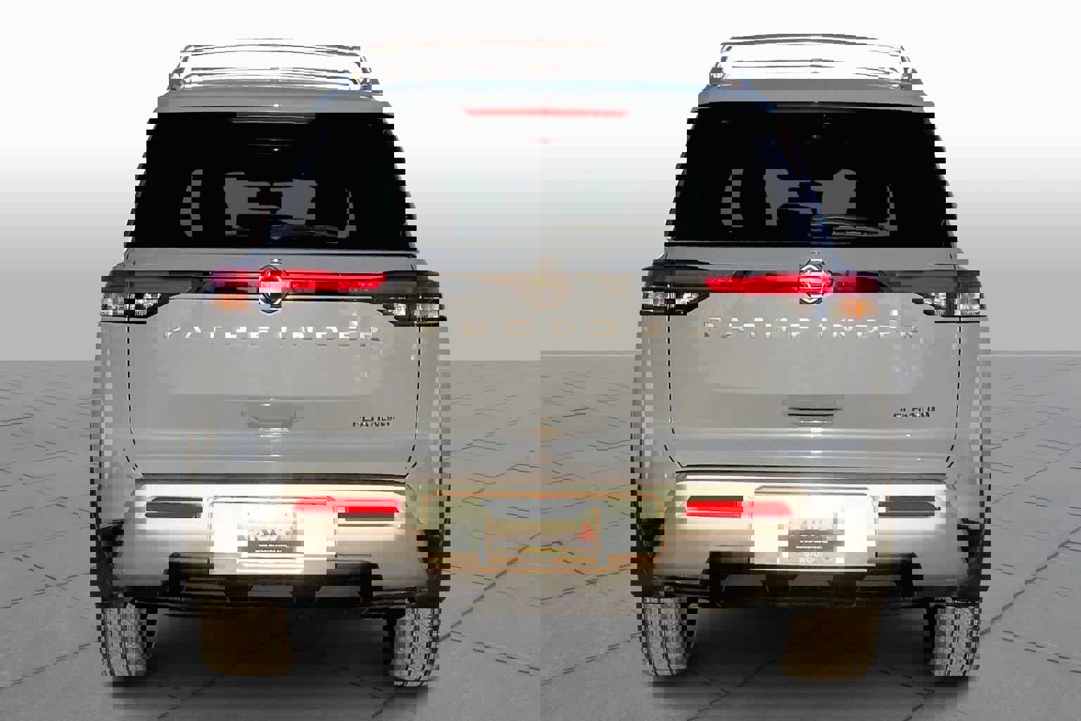 Used 2024 Nissan Pathfinder Platinum w/ Cargo Package image 5