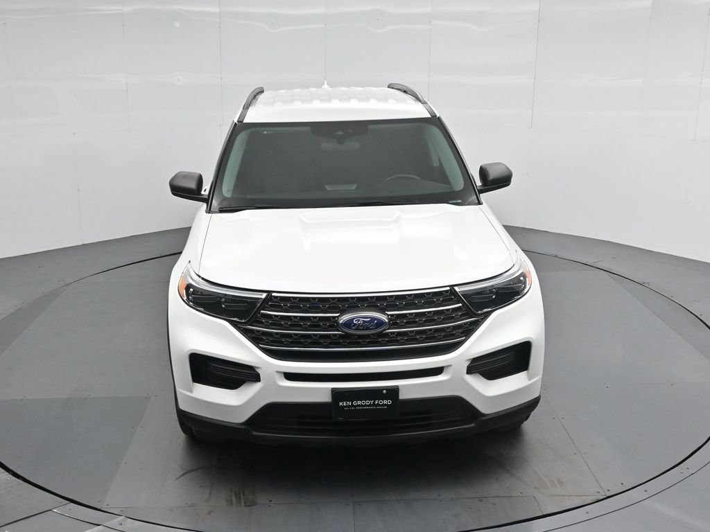 Certified 2024 Ford Explorer XLT RWD image 34