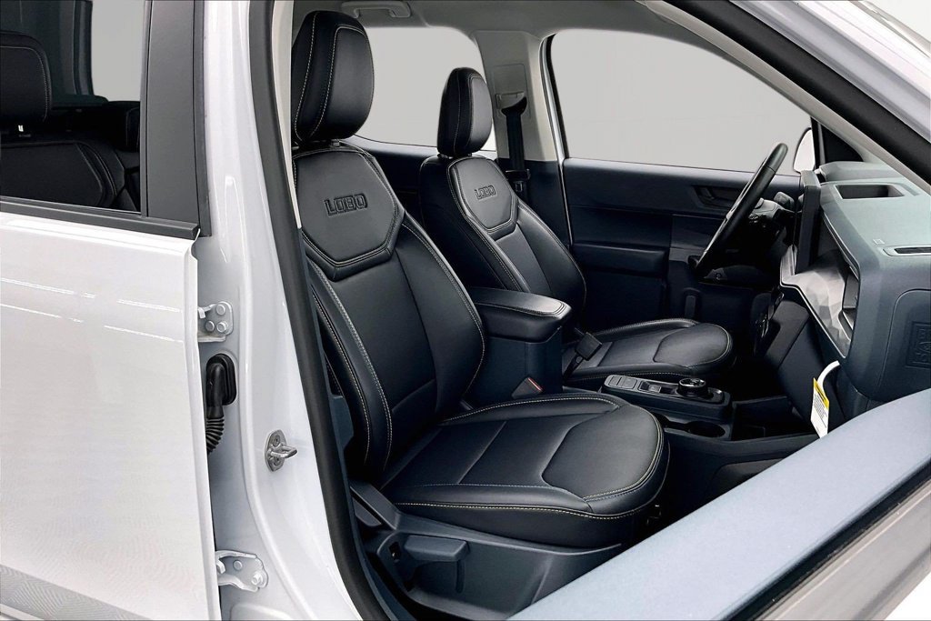 Certified 2025 Ford Maverick Lobo AWD/4WD image 7