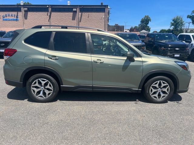 Used 2019 Subaru Forester Premium w/ All-Weather Package AWD/4WD image 8