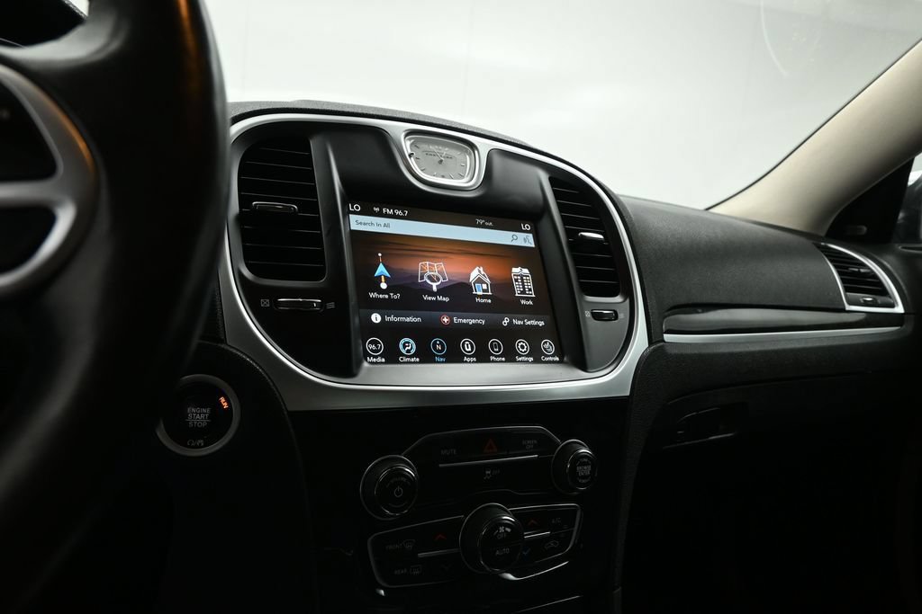 Used 2020 Chrysler 300 Limited AWD/4WD image 13