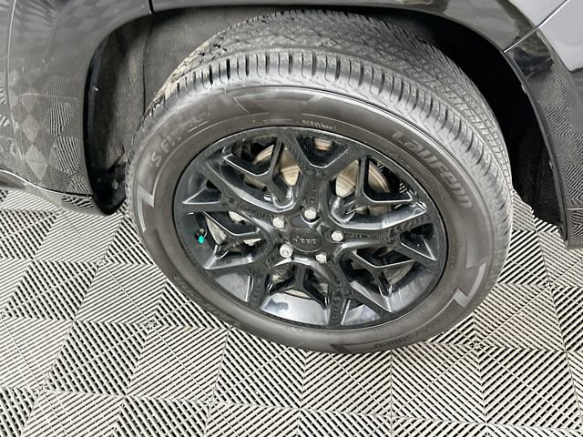 Used 2021 Jeep Grand Cherokee Limited X image 38