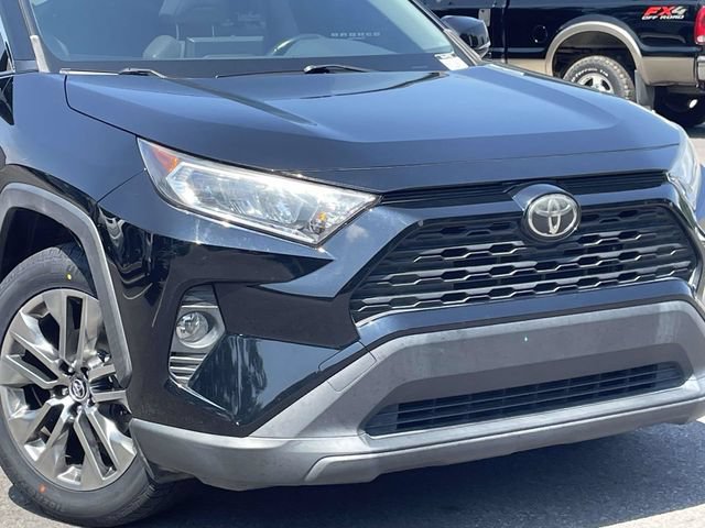 Used 2019 Toyota RAV4 XLE Premium FWD image 2