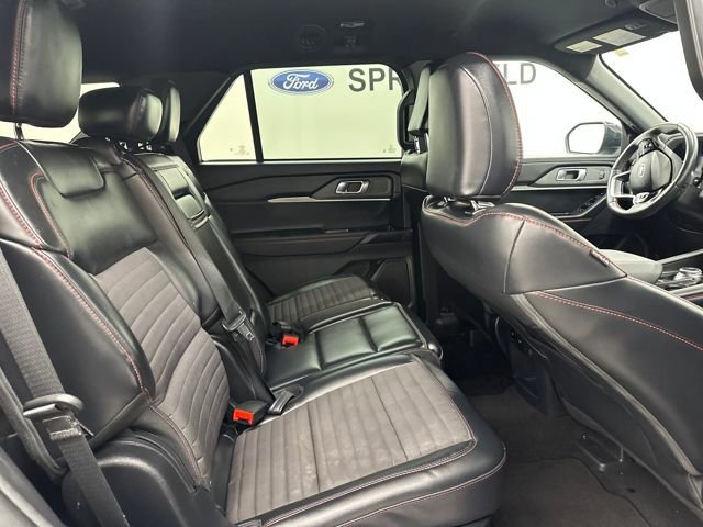 Certified 2025 Ford Explorer ST-Line w/ ST-Line Street Pack image 21