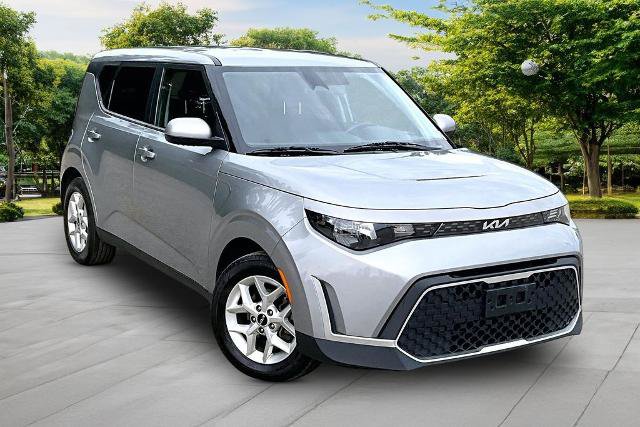 Used 2023 Kia Soul LX w/ Option Group 015 FWD image 1