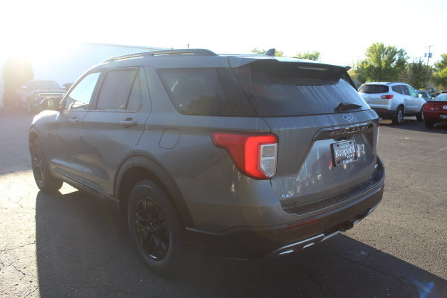 Certified 2021 Ford Explorer XLT w/ Equipment Group 202A AWD/4WD image 12