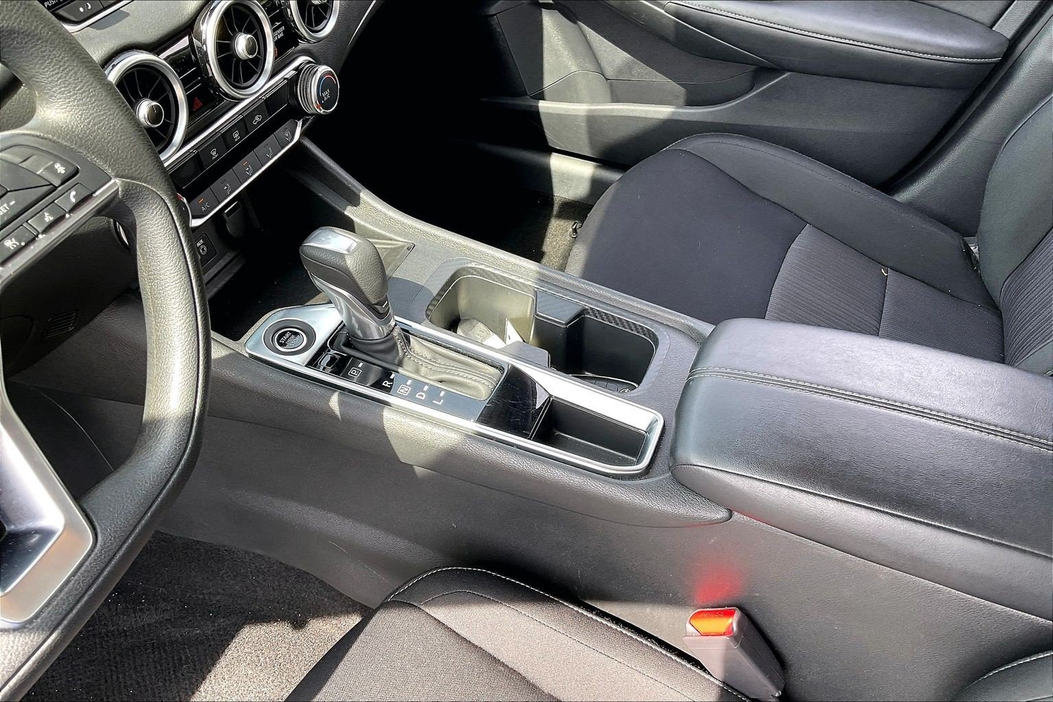 Used 2025 Nissan Sentra SV FWD image 16