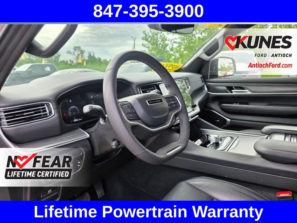 Used 2024 Jeep Wagoneer Series II w/ Flexible Seating Group AWD/4WD image 17
