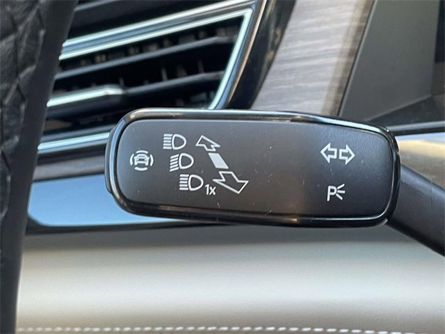 Used 2025 Volkswagen Atlas SEL Premium R-Line image 23