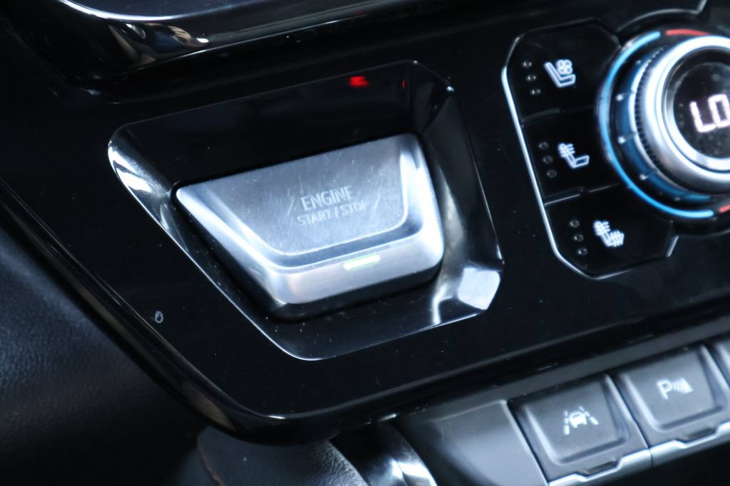 Used 2024 GMC Sierra 1500 AT4 w/ Technology Package AWD/4WD image 9