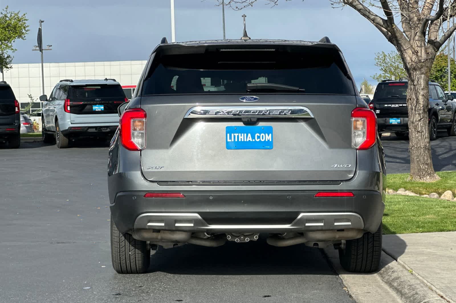 Certified 2023 Ford Explorer XLT w/ Equipment Group 202A AWD/4WD image 4