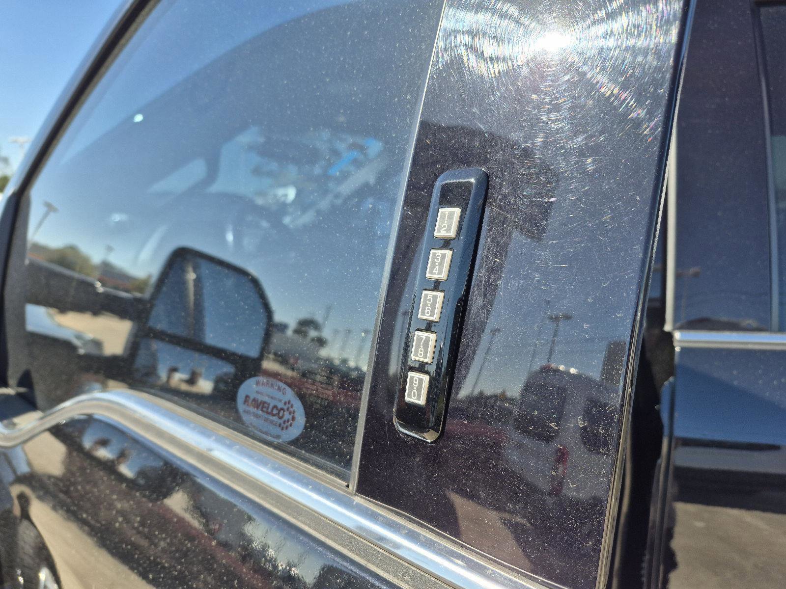 Certified 2021 Ford F450 Platinum w/ FX4 Off-Road Package image 15