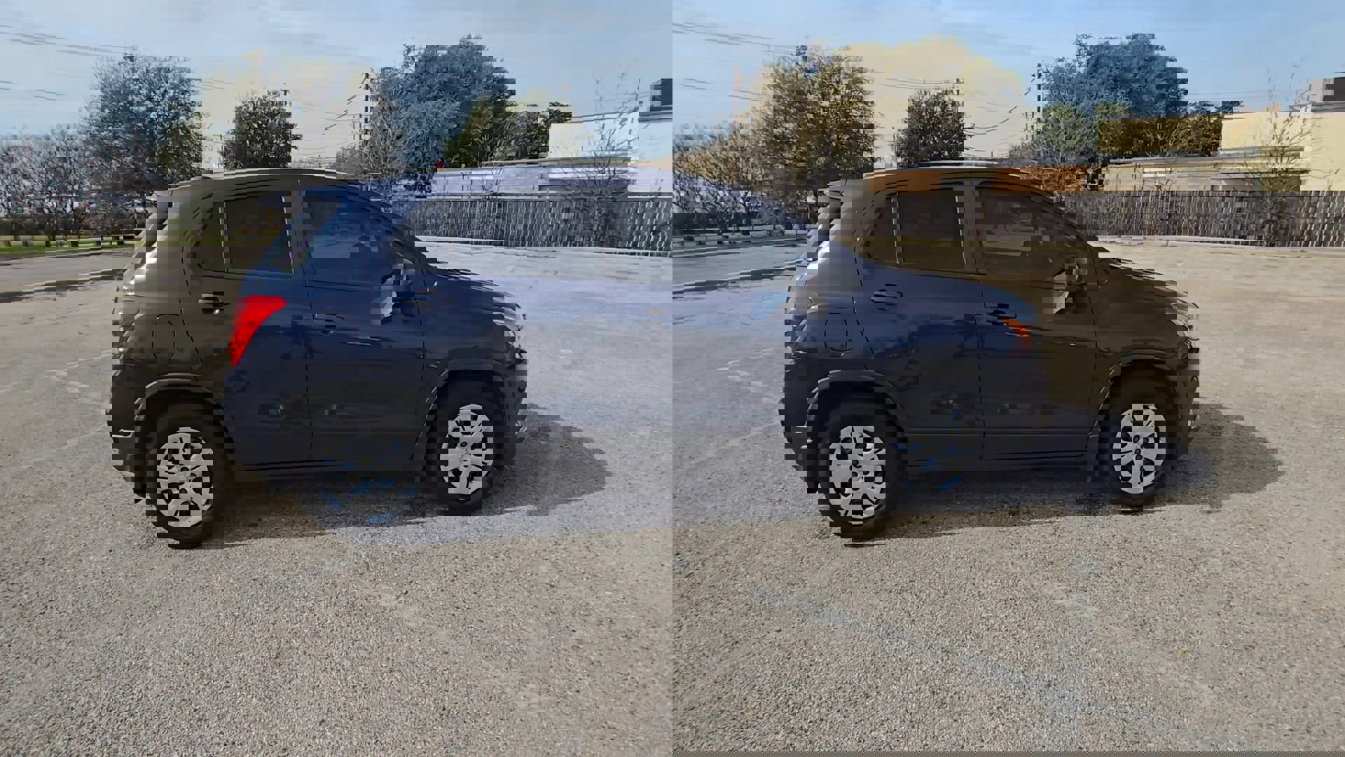 Used 2019 Chevrolet Trax LS w/ LPO, Protection Package image 6