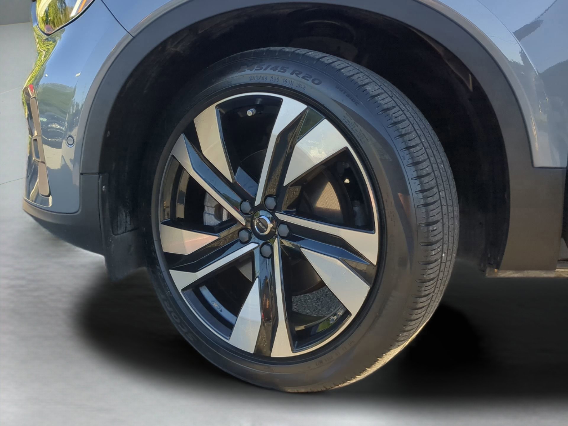 Used 2023 Volvo XC40 B5 Plus w/ Protection Package Premier image 72