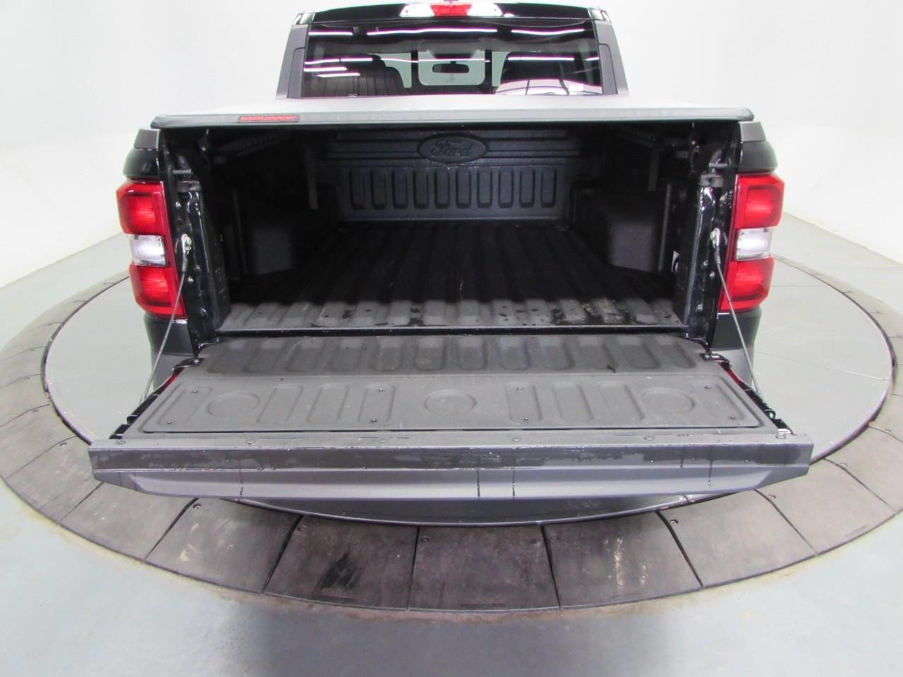 Certified 2024 Ford Maverick Lariat w/ Black Appearance Package FWD image 29