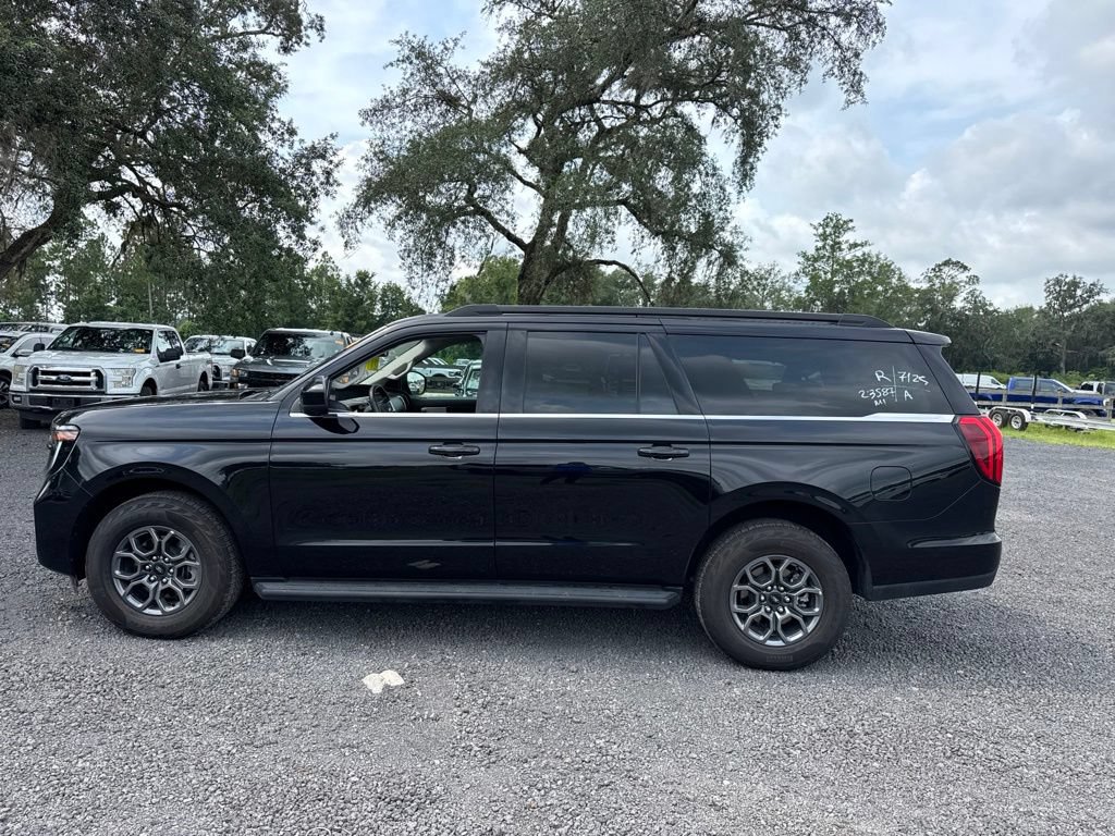 Certified 2025 Ford Expedition Max Active AWD/4WD image 2