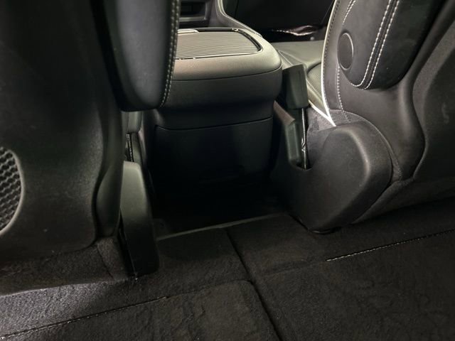 Used 2025 Chrysler Pacifica Limited FWD image 18
