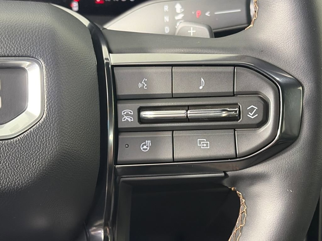 Used 2025 GMC Acadia AT4 image 18