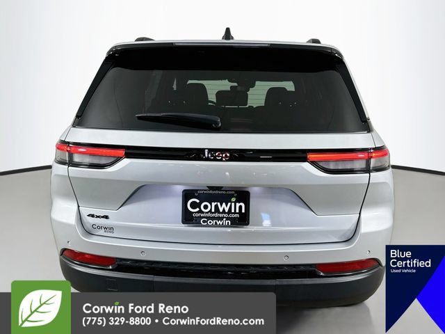 Used 2024 Jeep Grand Cherokee Altitude AWD/4WD image 9
