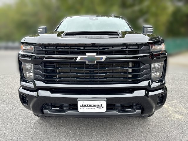 Used 2024 Chevrolet Silverado 2500 Custom w/ Custom Convenience Package AWD/4WD image 3