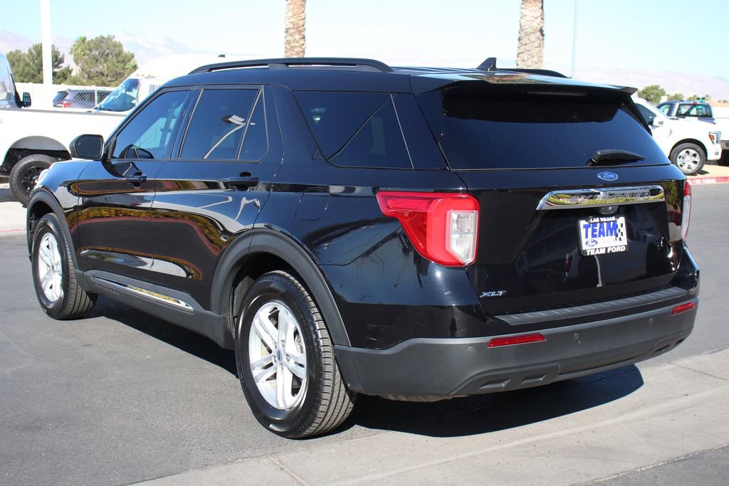 Certified 2022 Ford Explorer XLT RWD image 5