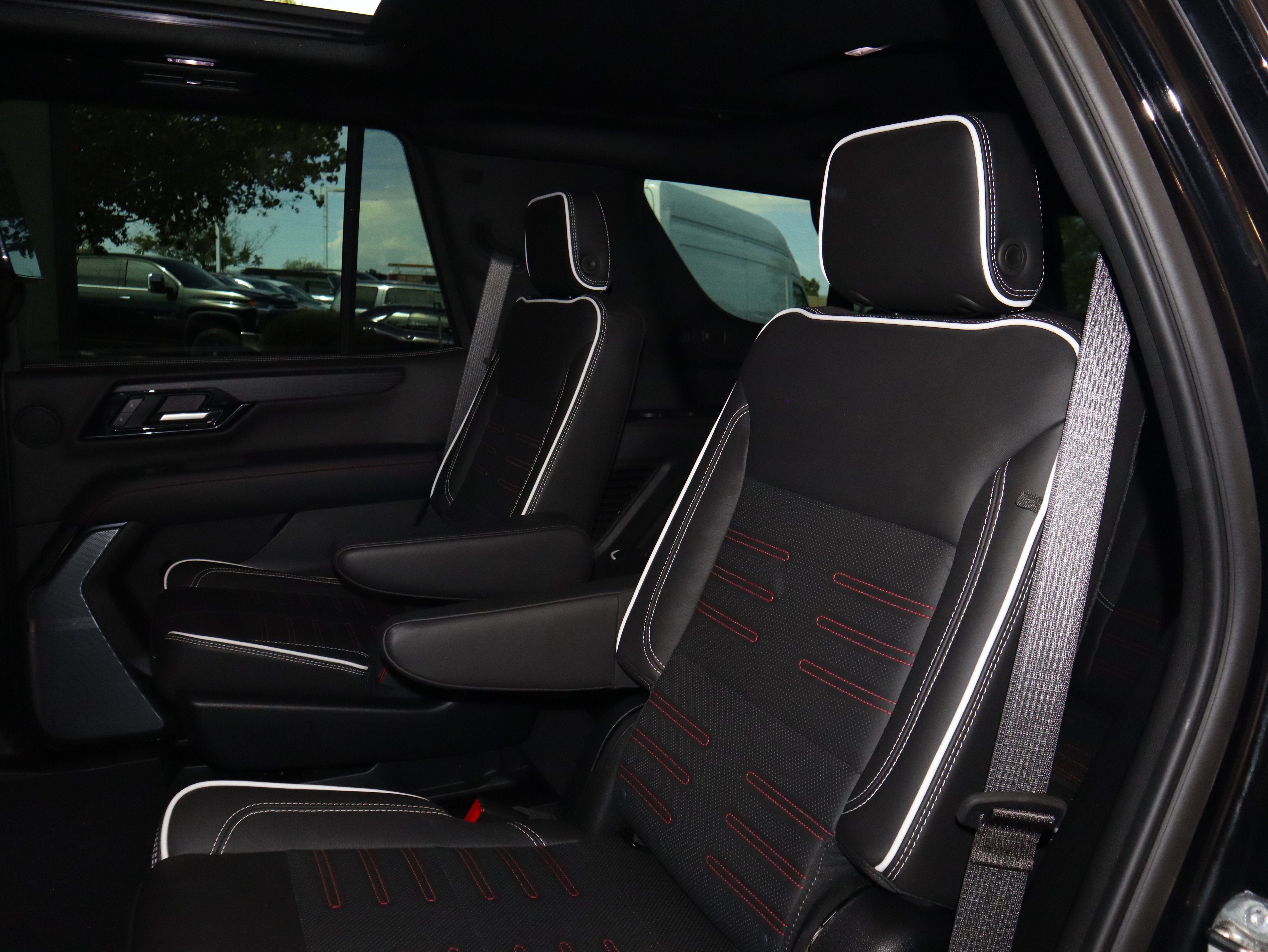 Used 2026 GMC Yukon AT4 Ultimate AWD/4WD image 37