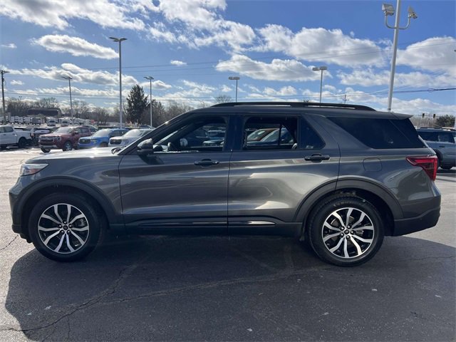 Certified 2020 Ford Explorer ST w/ Premium Technology Package image 2