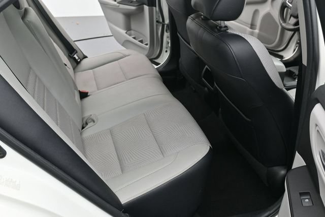 Used 2017 Toyota Camry SE FWD image 31