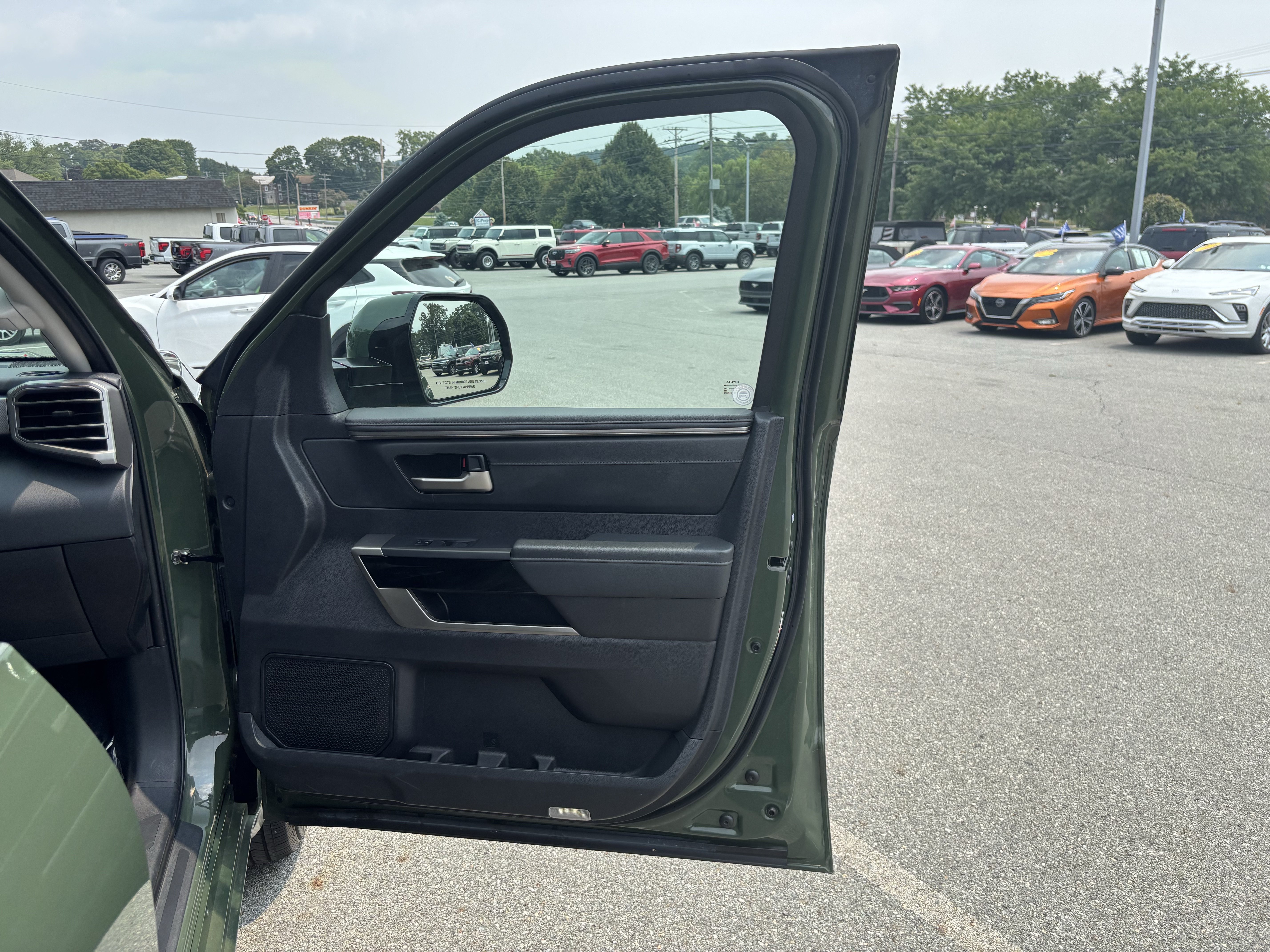 Used 2022 Toyota Tundra Limited AWD/4WD image 36