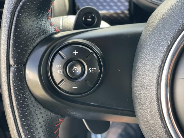 Used 2019 MINI Cooper S w/ Signature Upholstery Package FWD image 9