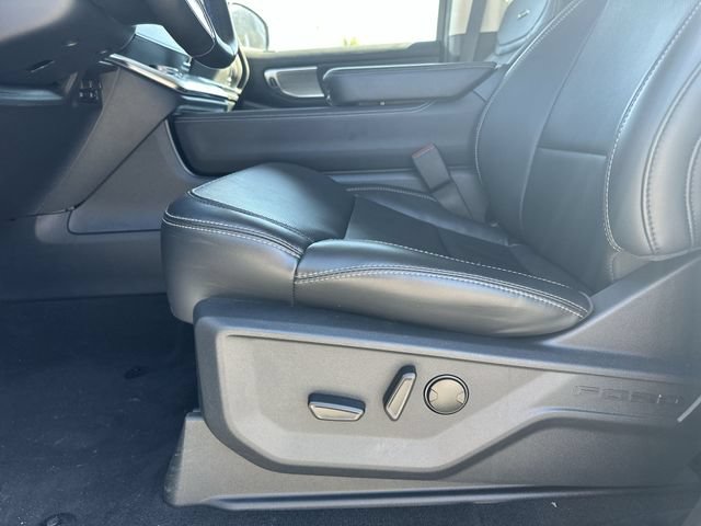 Certified 2025 Ford Expedition Platinum AWD/4WD image 13