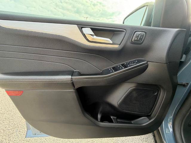 Certified 2025 Ford Escape Platinum AWD/4WD image 20
