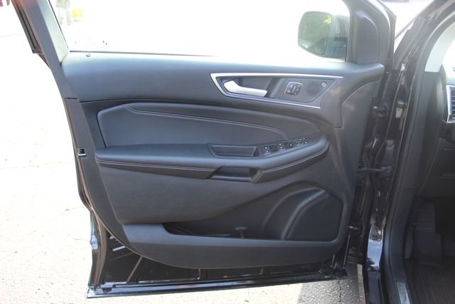 Certified 2024 Ford Edge Titanium AWD/4WD image 23