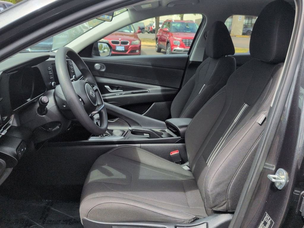 Used 2023 Hyundai Elantra SEL FWD image 12