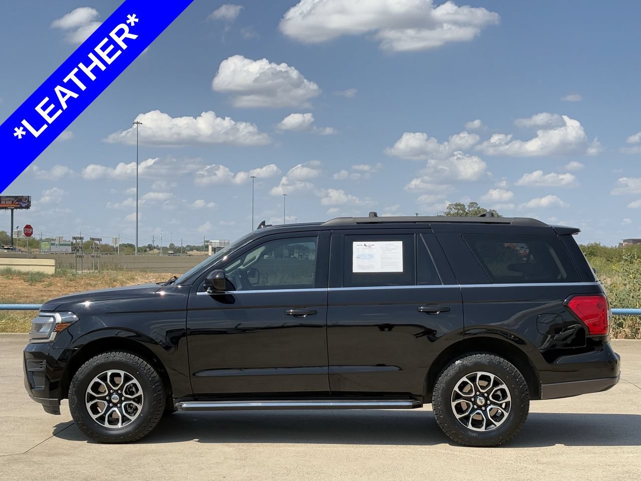 Certified 2023 Ford Expedition XLT AWD/4WD image 3