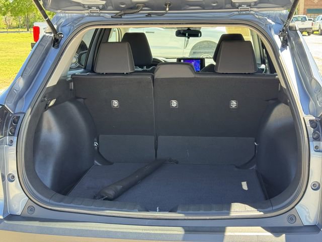 Used 2023 Toyota Corolla Cross LE image 31