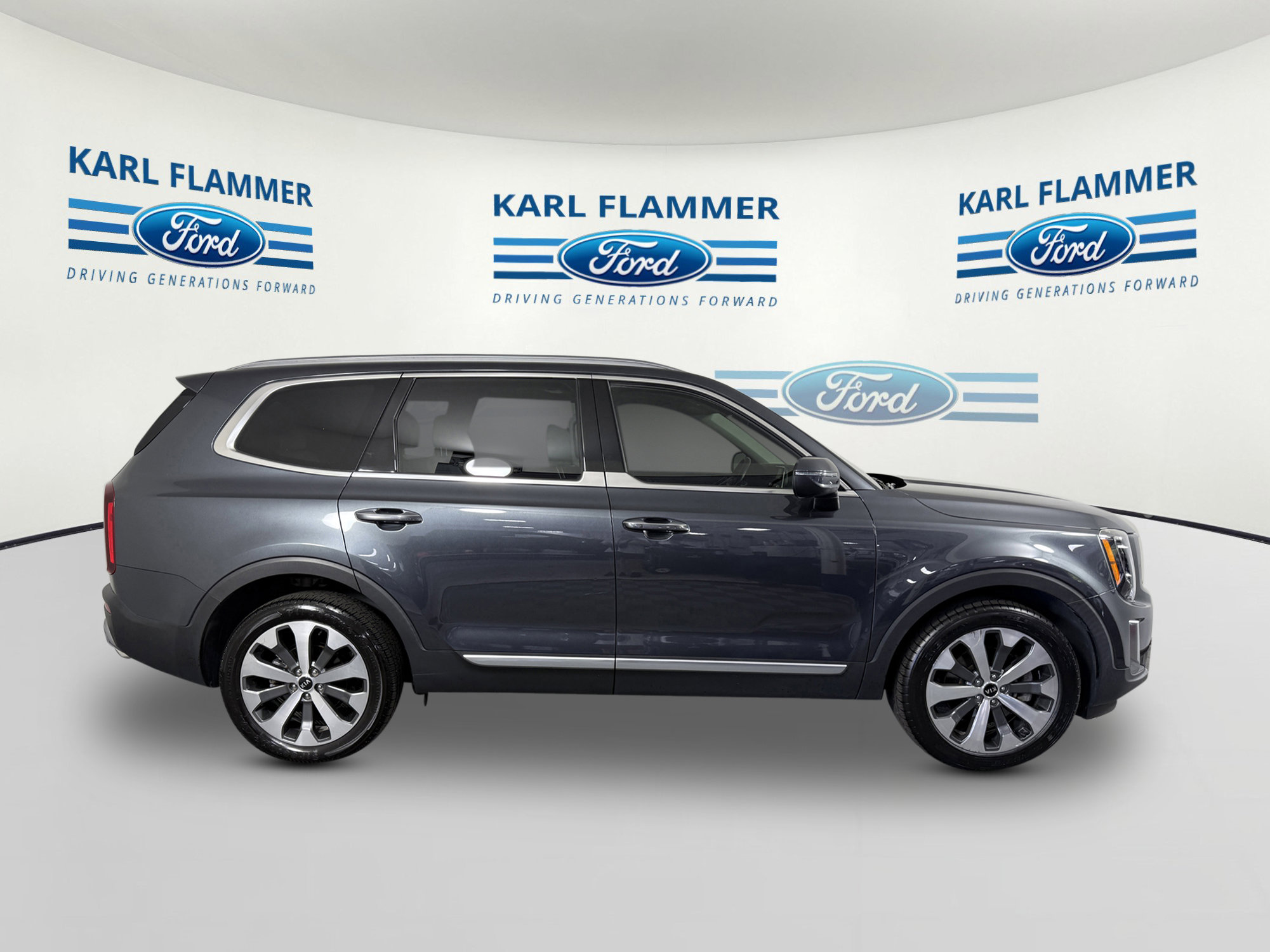 Used 2020 Kia Telluride S image 2