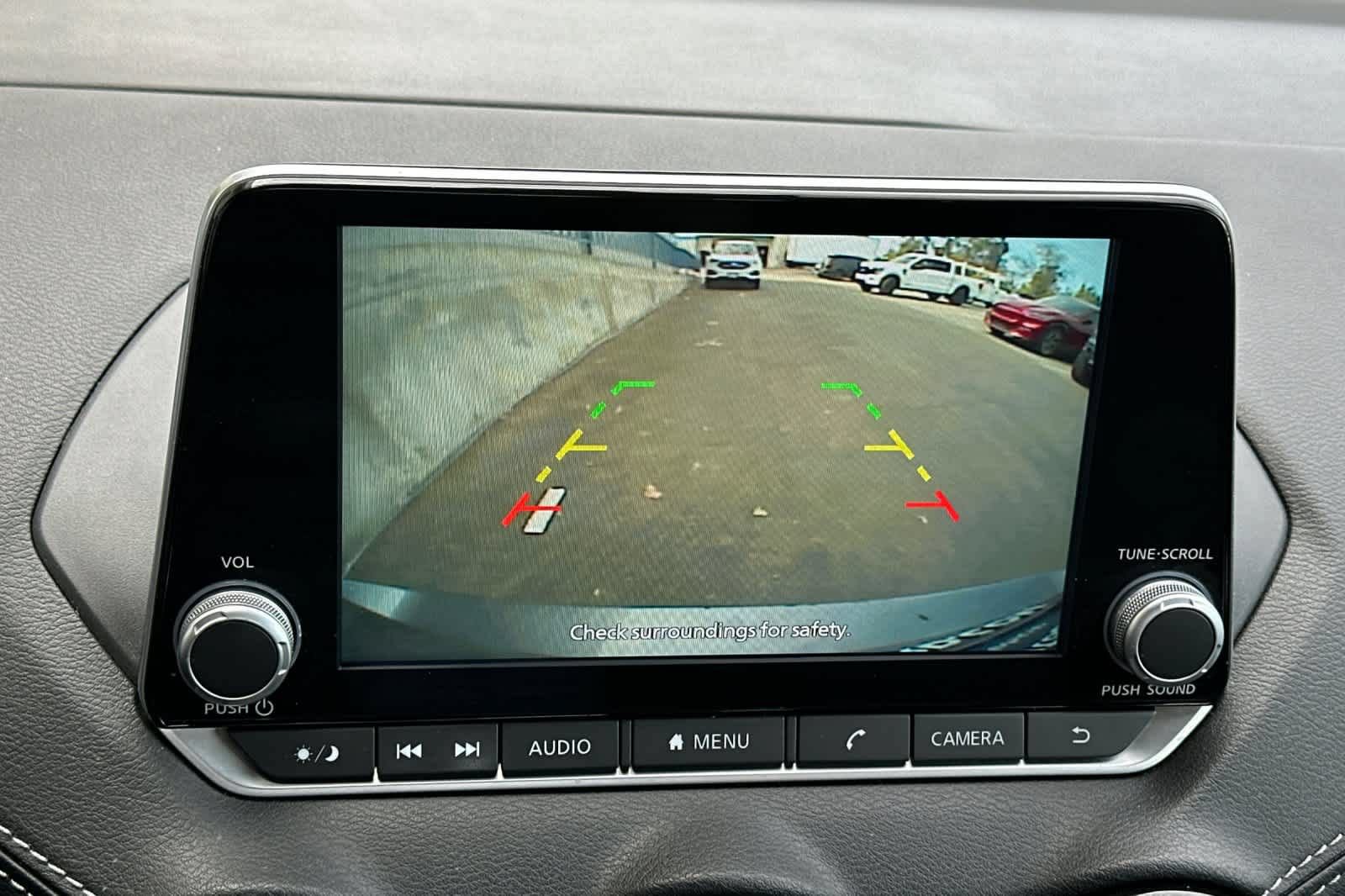 Used 2024 Nissan Sentra SV FWD image 19