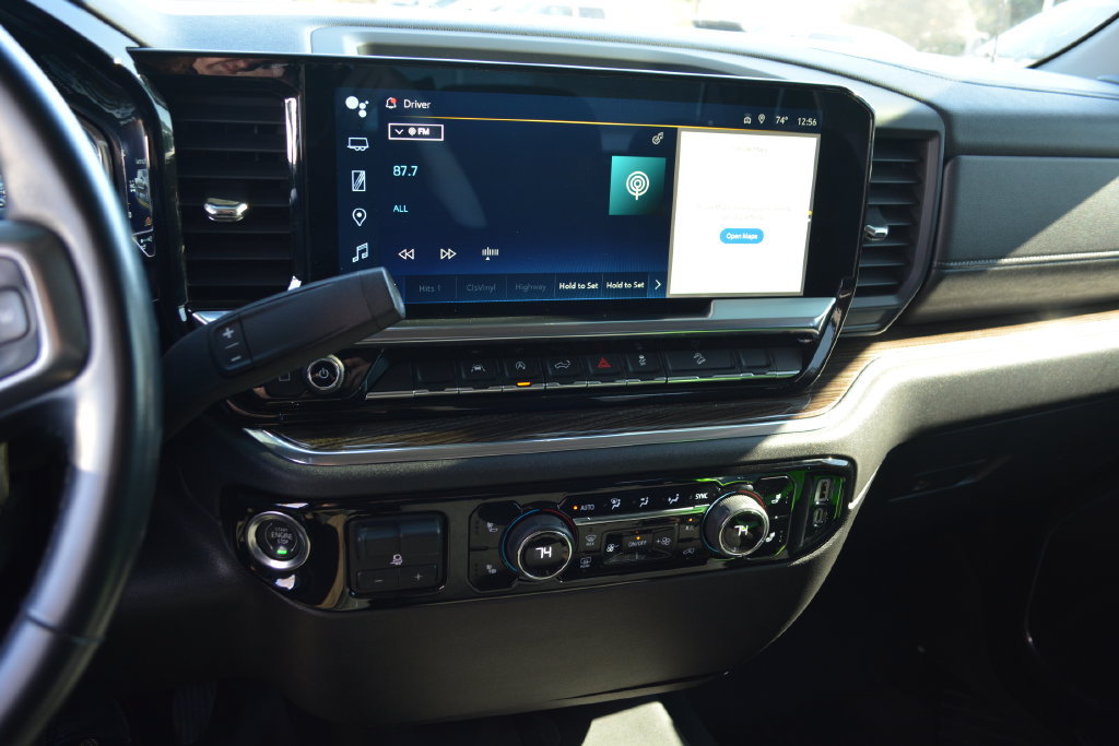 Used 2023 Chevrolet Silverado 1500 LT AWD/4WD image 11
