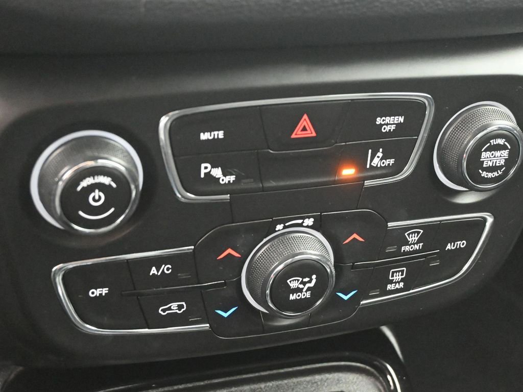 Used 2021 Jeep Compass Latitude image 16