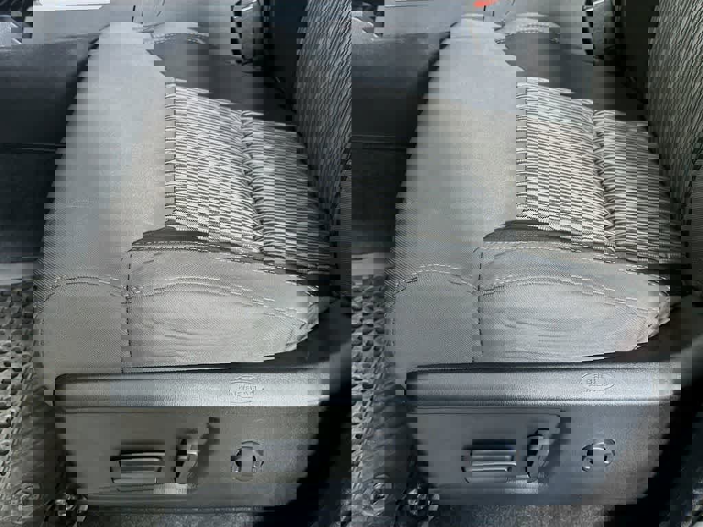 Used 2020 Toyota Tundra image 27