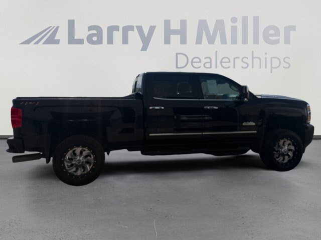 Used 2019 Chevrolet Silverado 2500 High Country AWD/4WD image 6