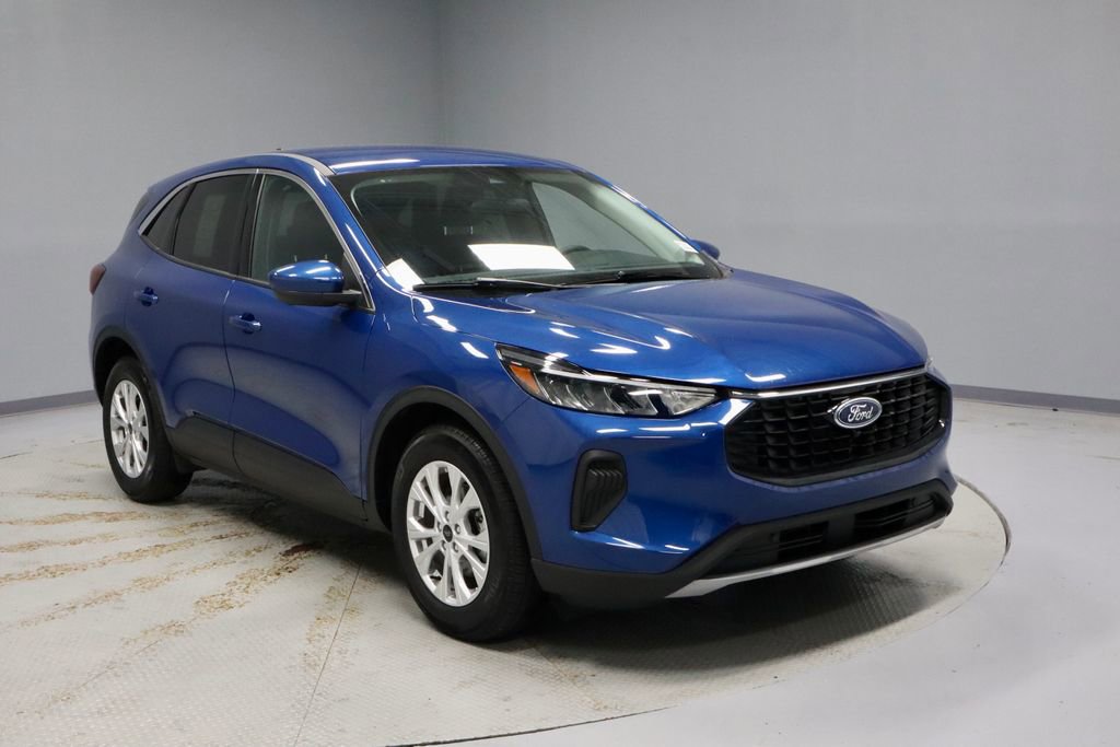 Certified 2023 Ford Escape Active w/ Tech Pack #2 FWD image 1