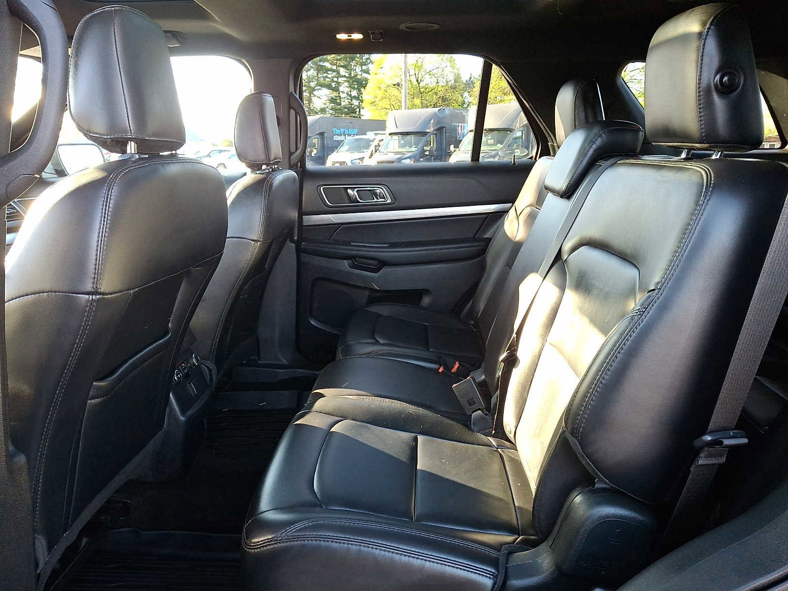 Certified 2019 Ford Explorer XLT w/ Equipment Group 202A image 10