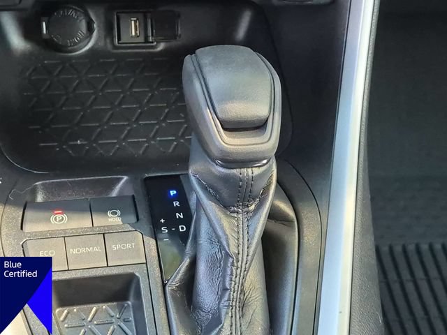 Used 2020 Toyota RAV4 XLE w/ Convenience Package FWD image 26