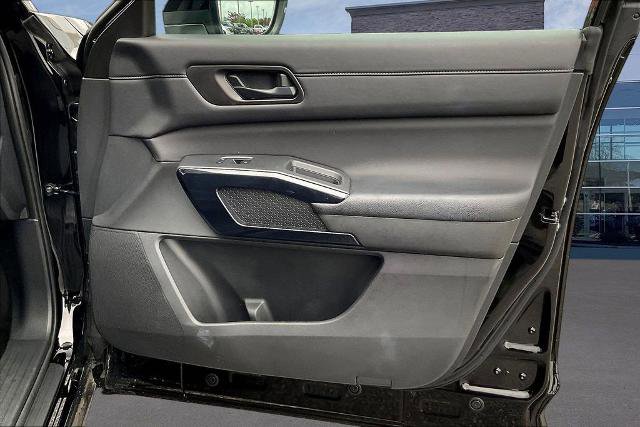 Used 2025 Nissan Pathfinder SV FWD image 28