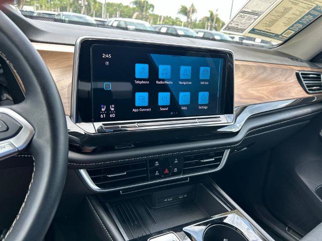 Used 2025 Volkswagen Atlas SE FWD image 33
