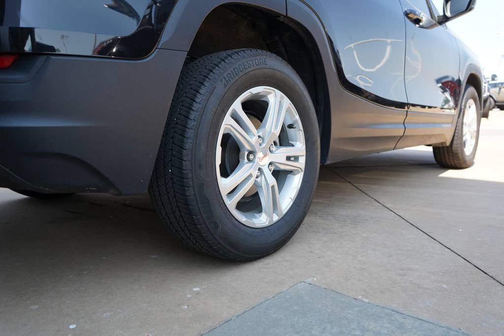 Used 2024 GMC Terrain SLE AWD/4WD image 9