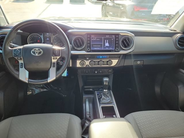Used 2022 Toyota Tacoma SR5 AWD/4WD image 11